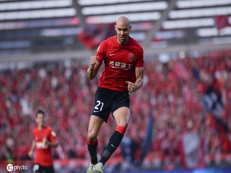 戴帽助球队大胜西海岸，官方：蓉城外援费利佩当选中超第4轮最佳